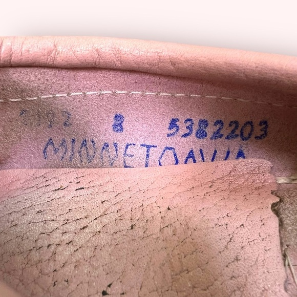 MINNETONKA Kids Pink Leather Moccasins with Fringe and Beading Size 8 - Picture 8 of 8